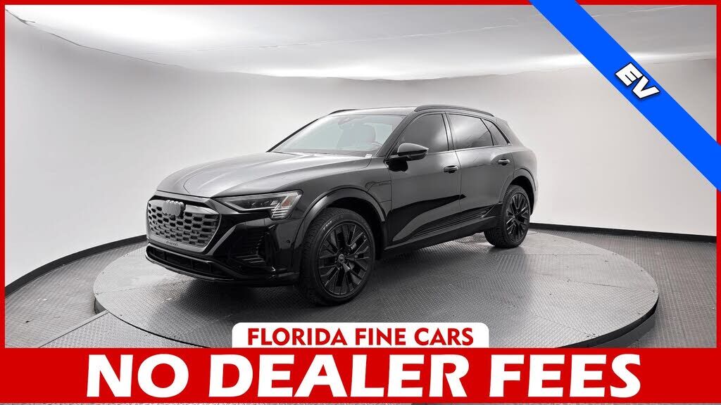 2024 AUDI Q8