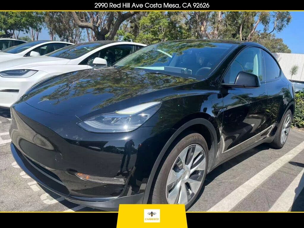 2024 TESLA Model Y
