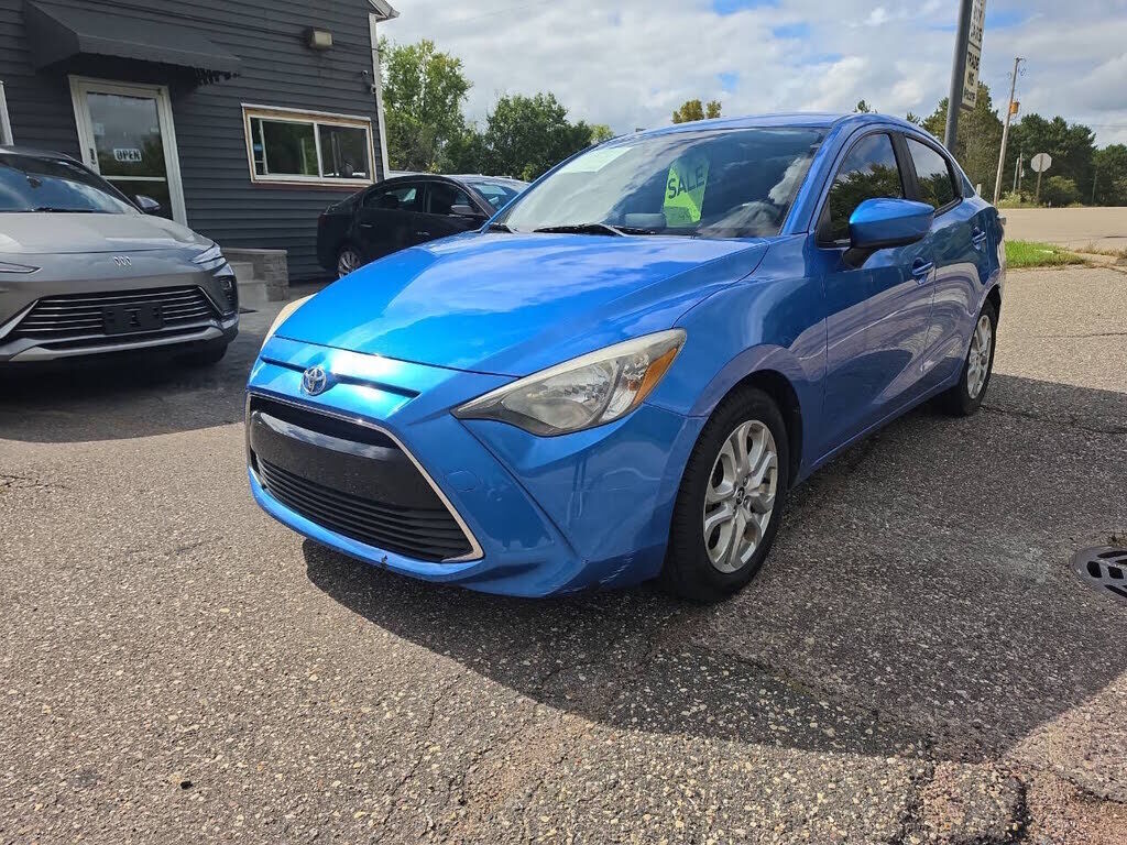 2017 TOYOTA Yaris