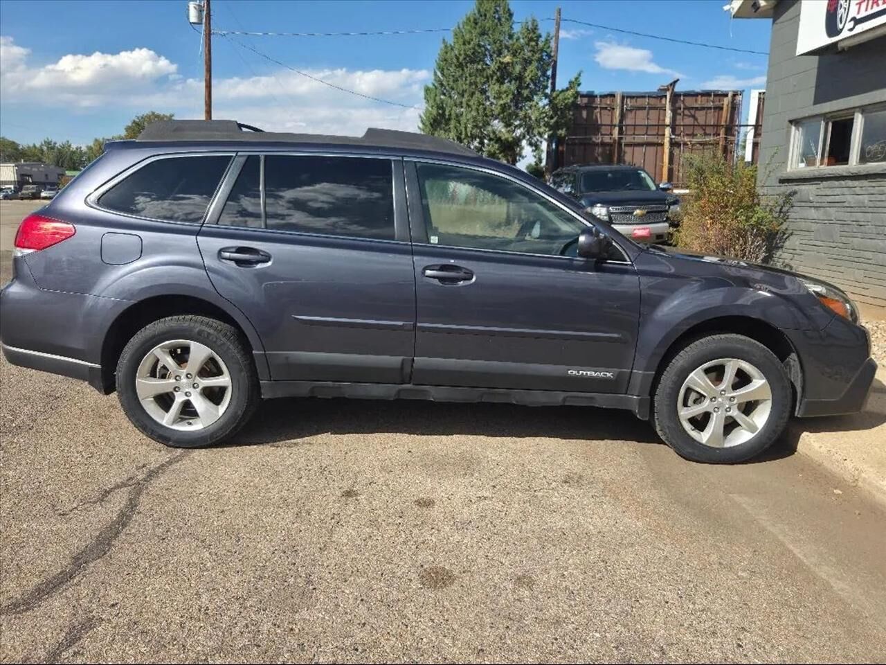 2014 SUBARU Outback