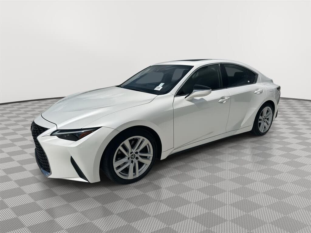 2025 LEXUS IS