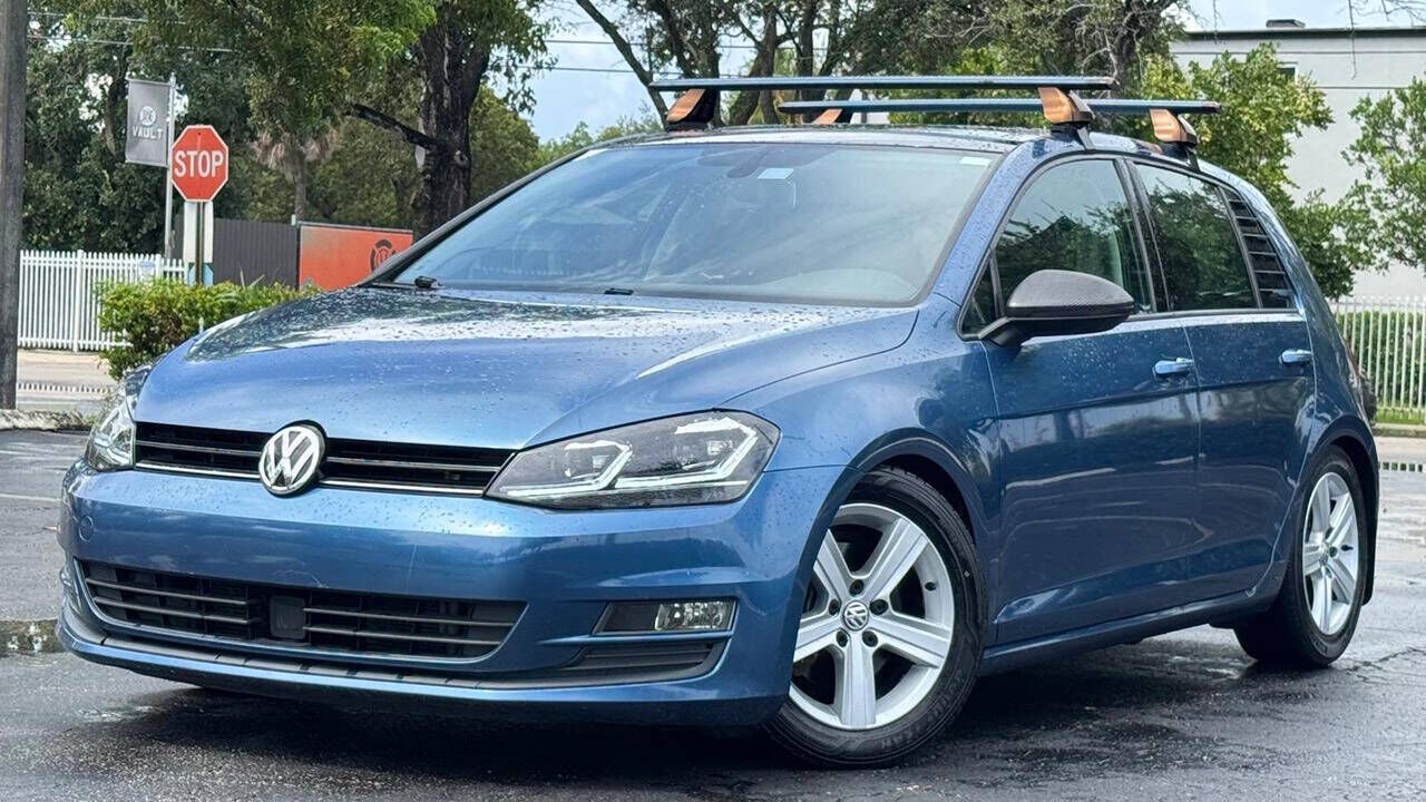 2017 VOLKSWAGEN Golf