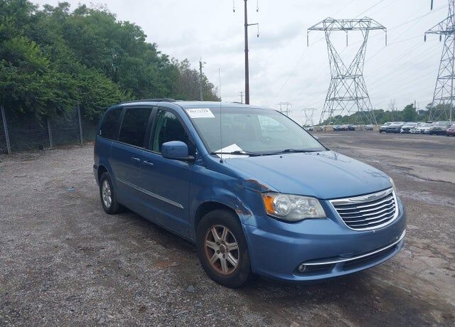 2012 CHRYSLER Town and Country