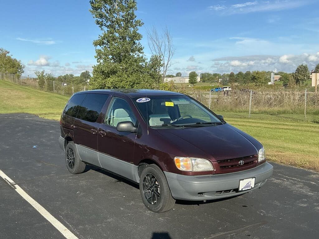 1999 TOYOTA Sienna