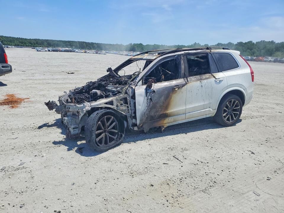 2016 VOLVO XC90