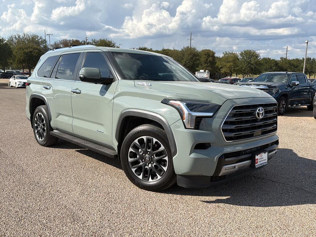 2026 TOYOTA Sequoia