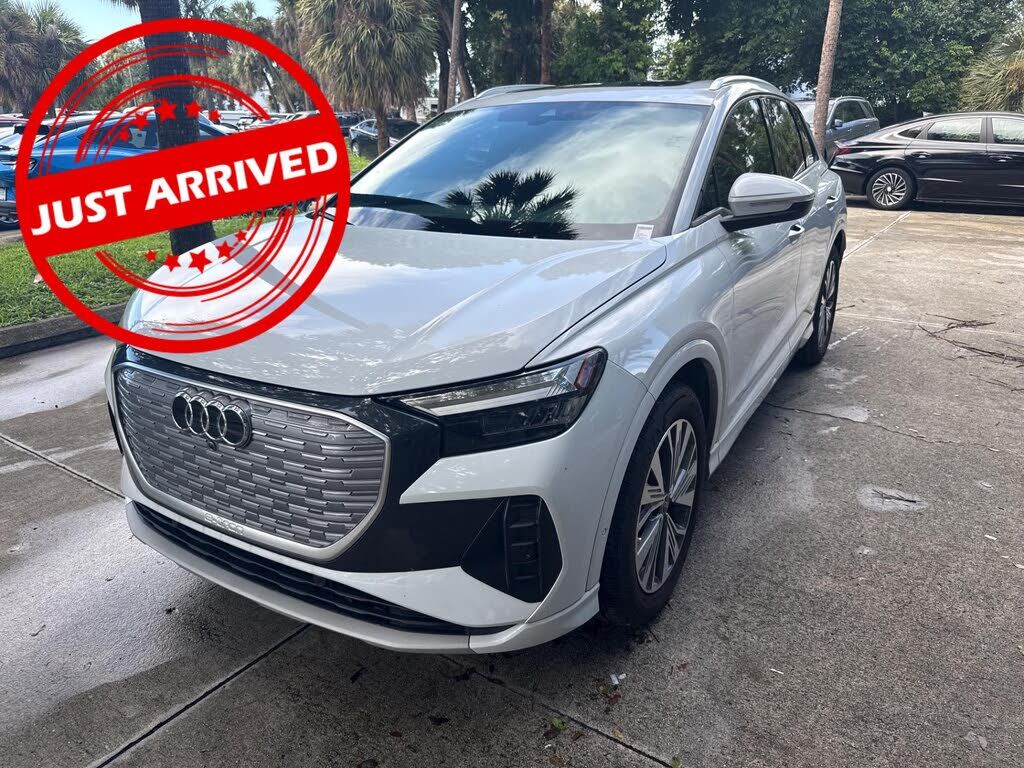 2023 AUDI Q4