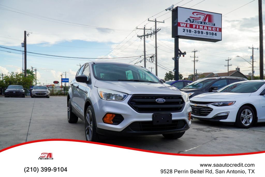2017 FORD Escape