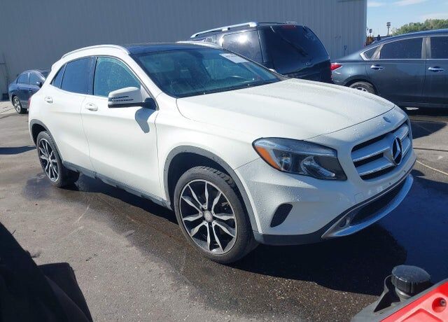2015 MERCEDES-BENZ GLA-Class