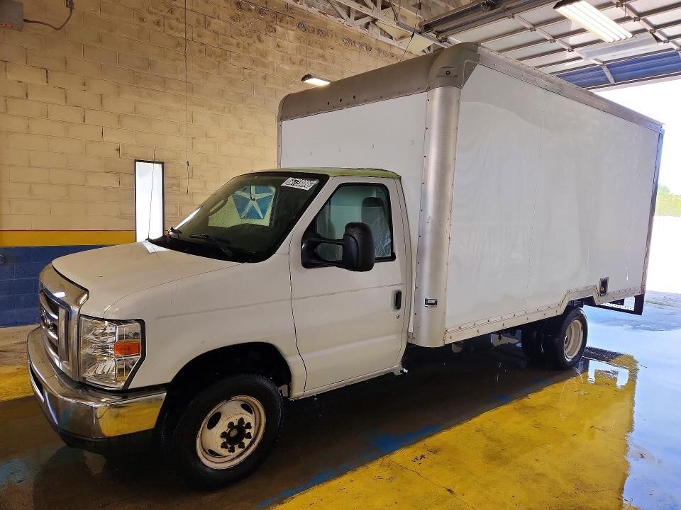 2018 FORD E-350