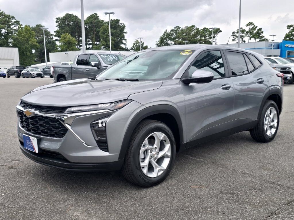 2026 CHEVROLET Trax