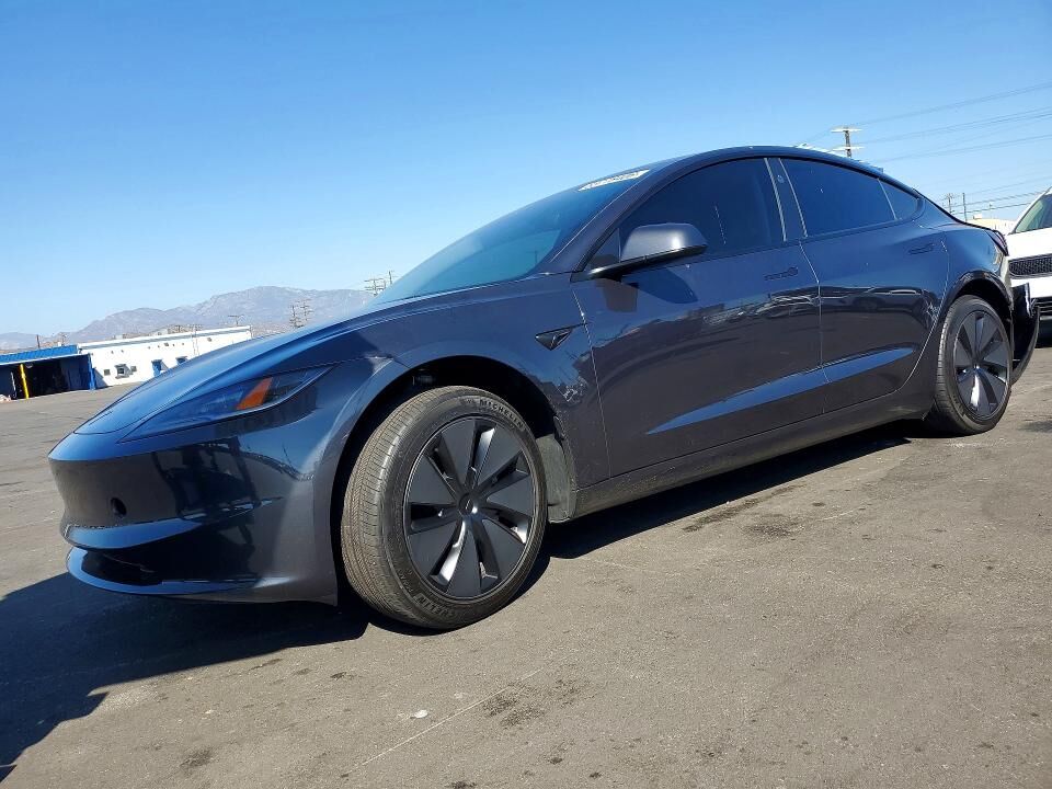 2025 TESLA Model 3