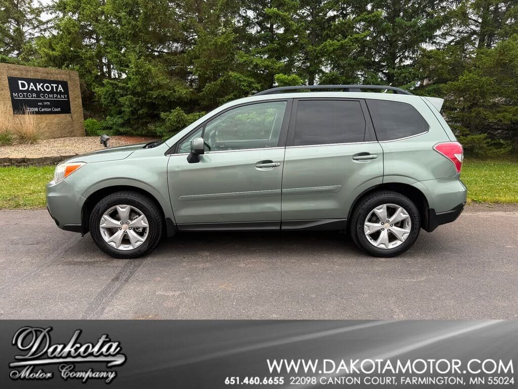 2014 SUBARU Forester