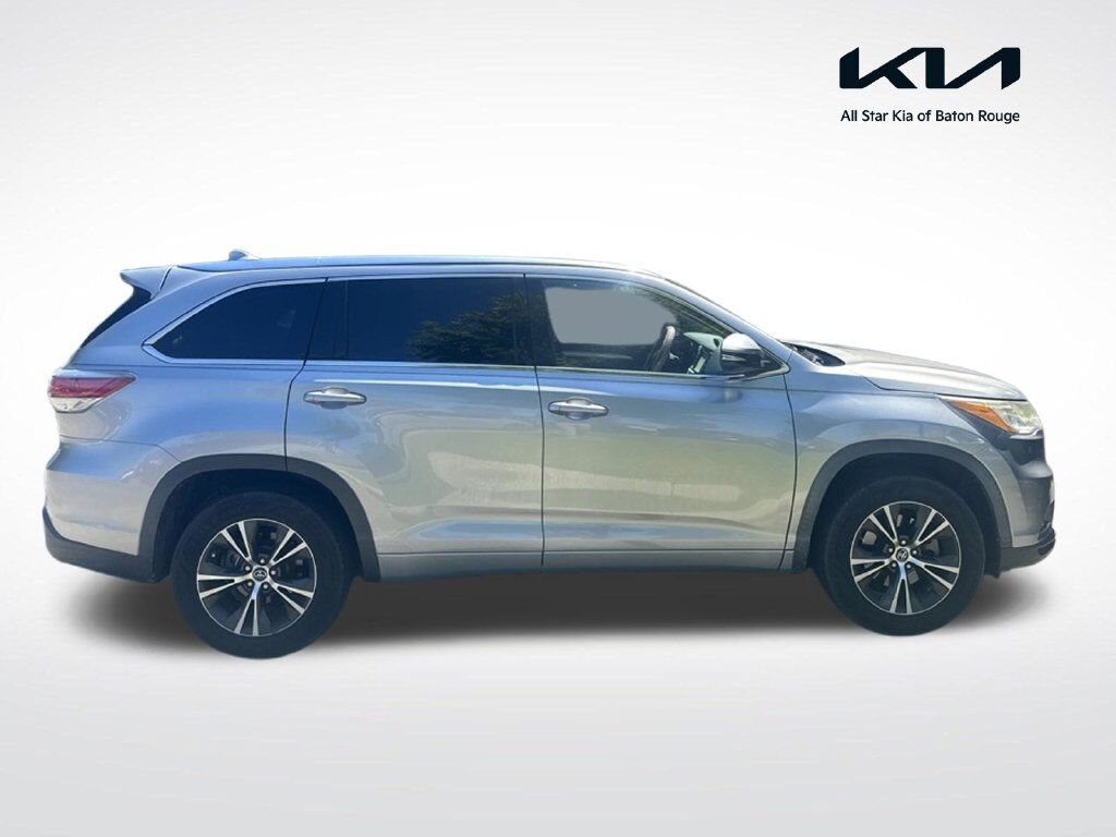 2016 TOYOTA Highlander