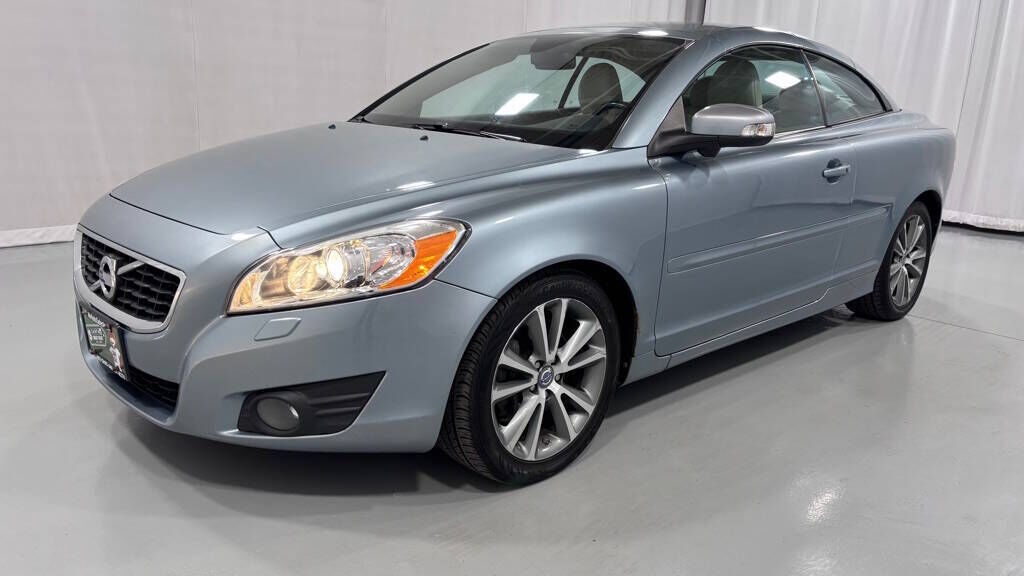 2011 VOLVO C70