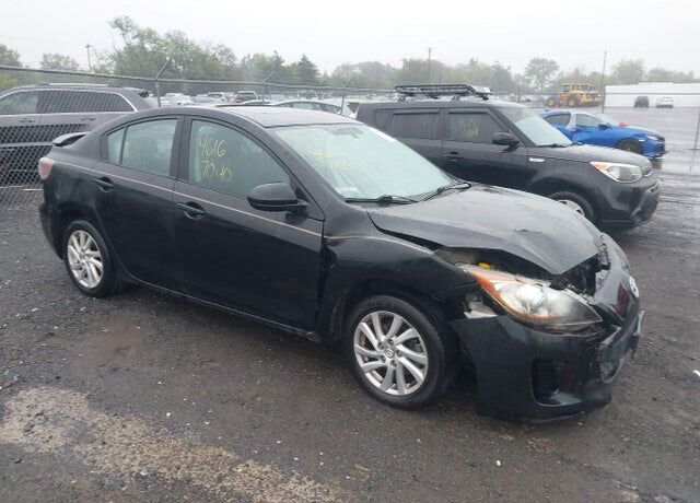 2012 MAZDA Mazda3