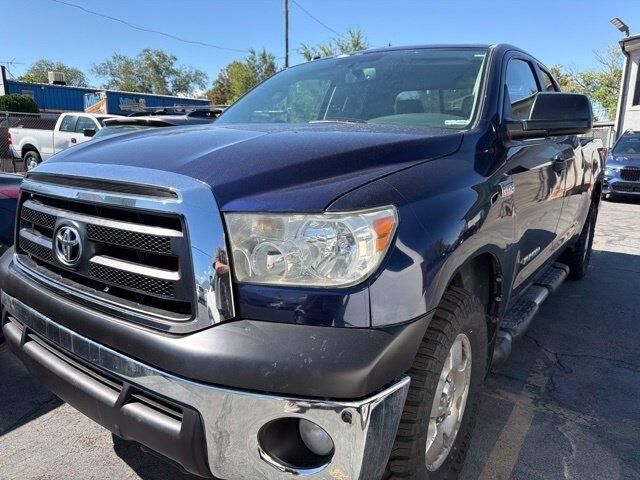 2012 TOYOTA Tundra