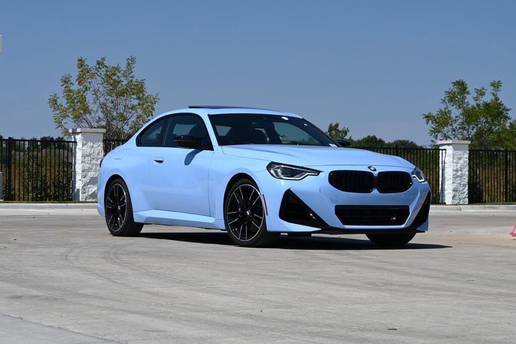 2025 BMW M240i