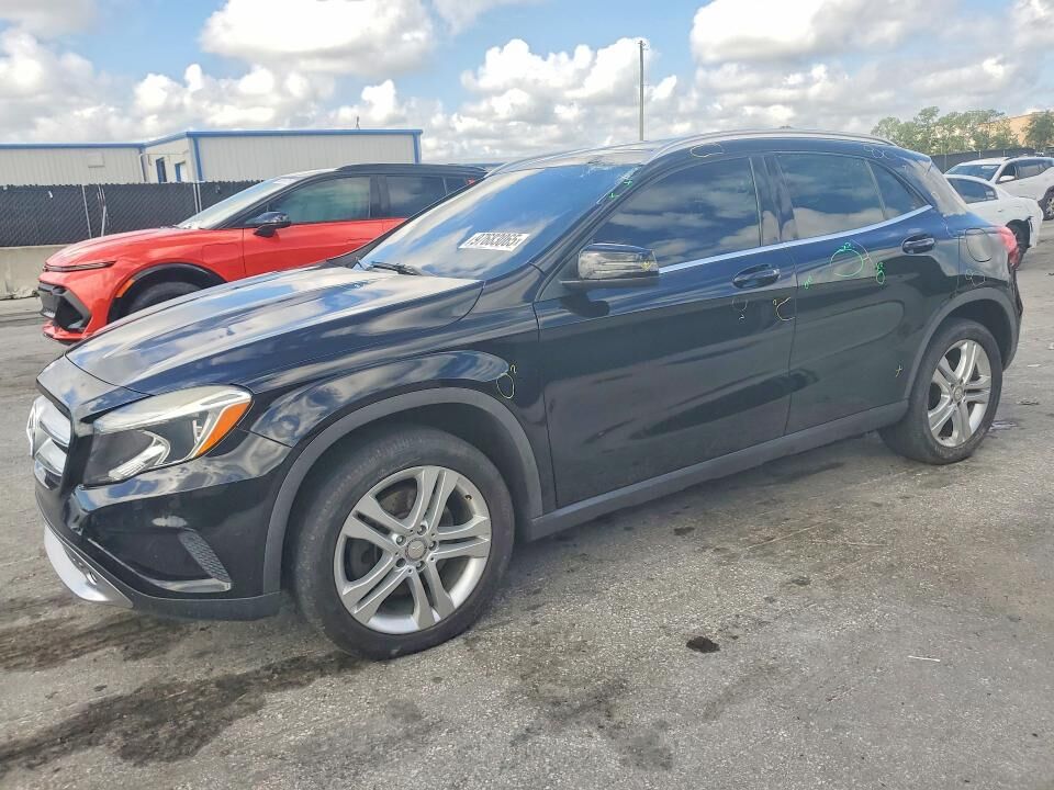 2017 MERCEDES-BENZ GLA-Class
