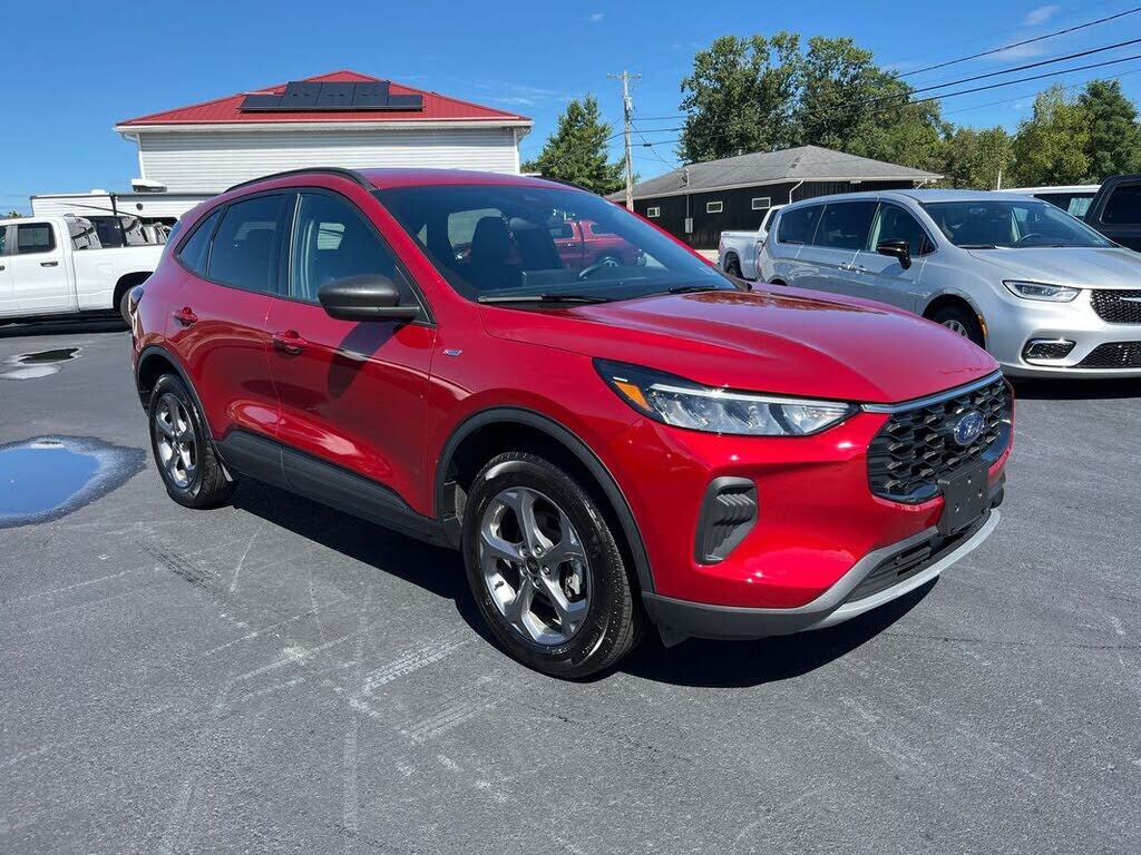 2025 FORD Escape