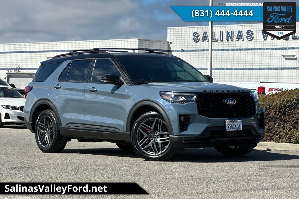 2025 FORD Explorer