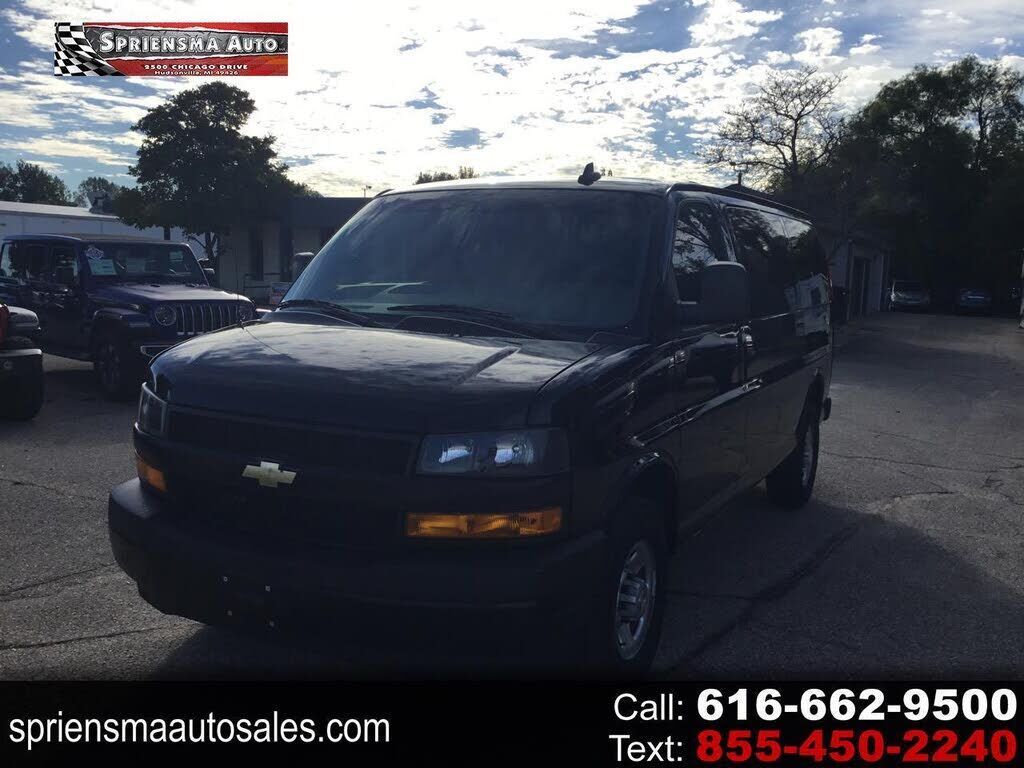 2022 CHEVROLET Express
