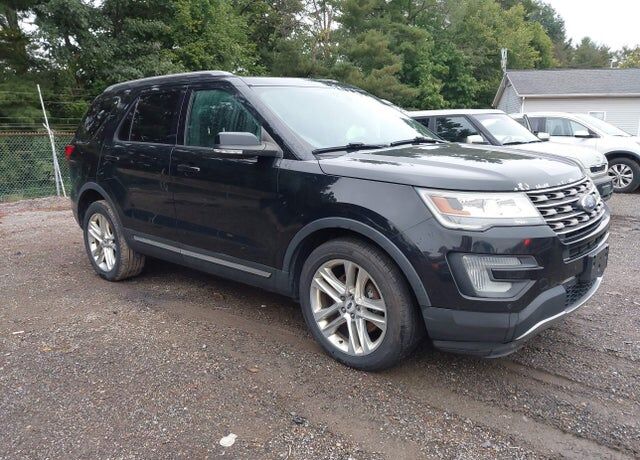 2017 FORD Explorer