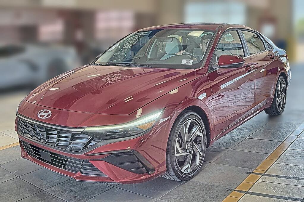 2025 HYUNDAI Elantra