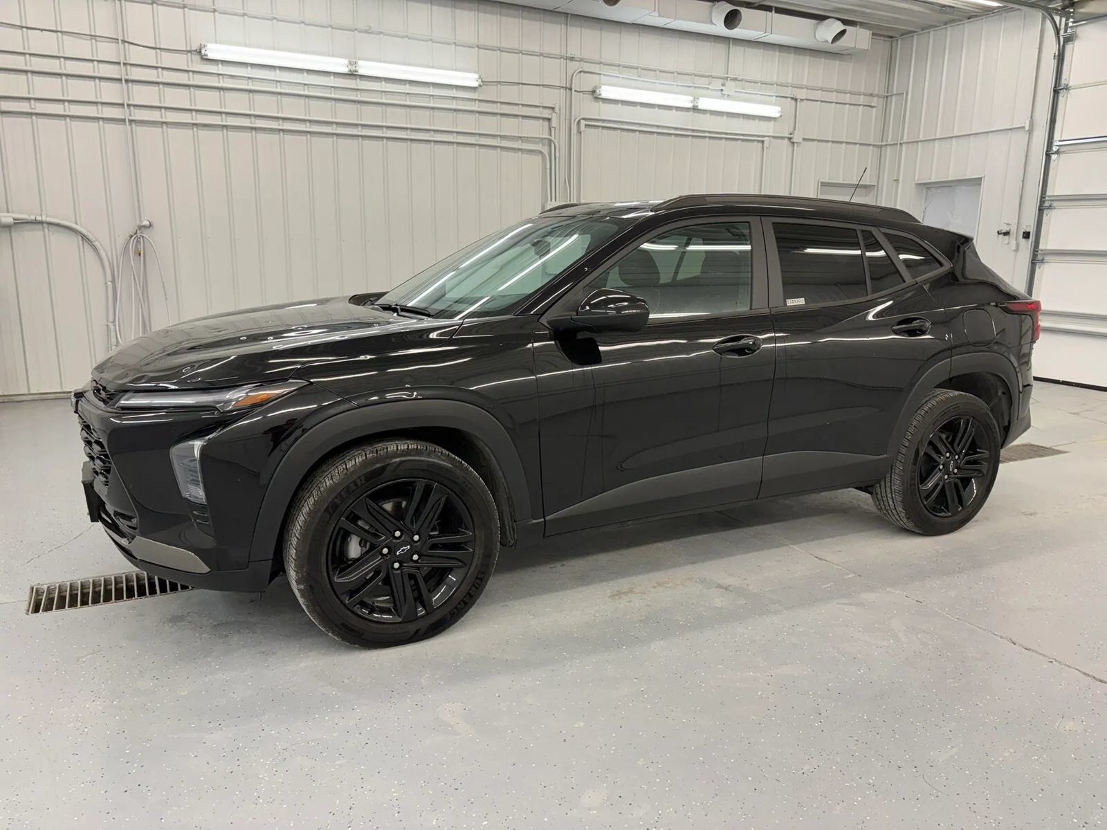 2025 CHEVROLET Trax
