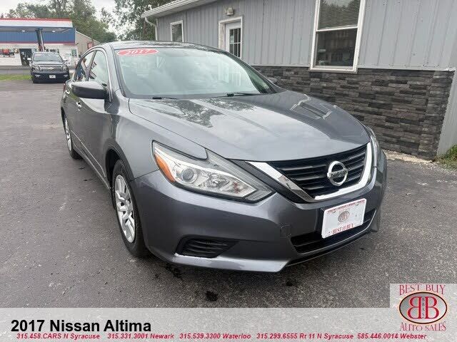 2017 NISSAN Altima