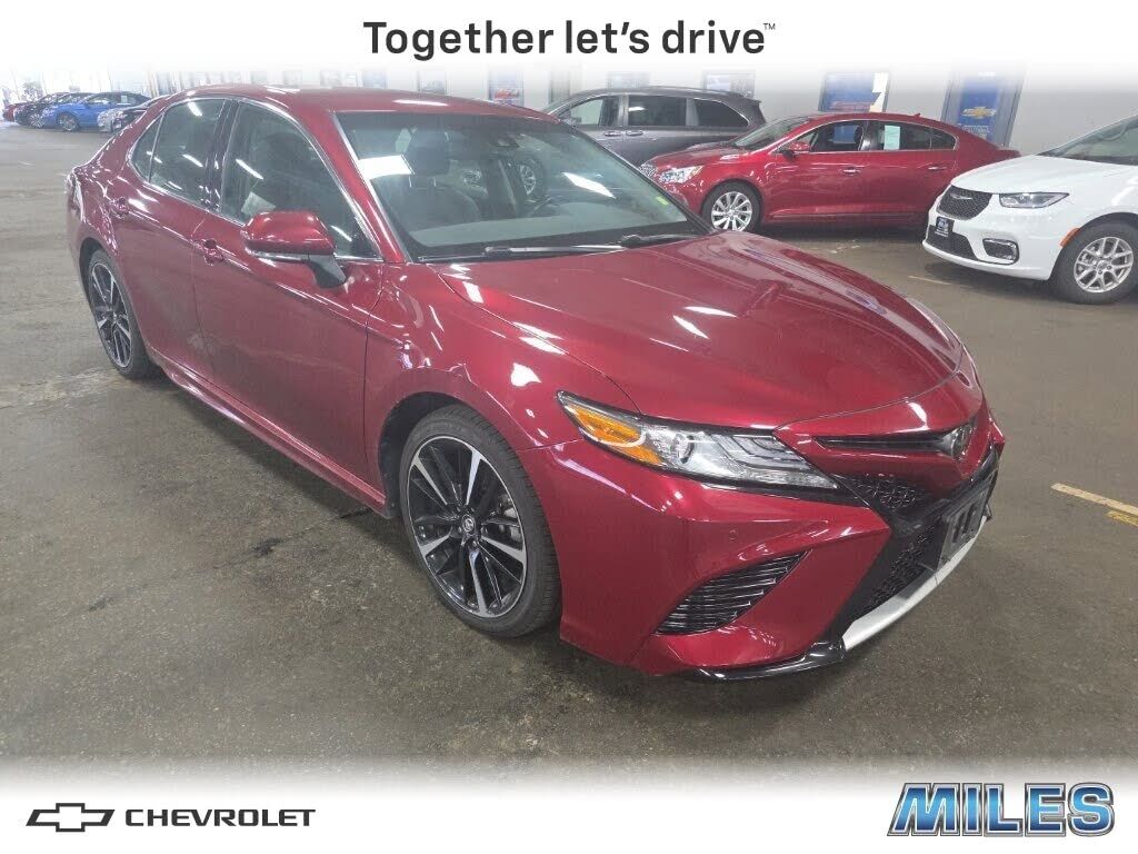 2018 TOYOTA Camry