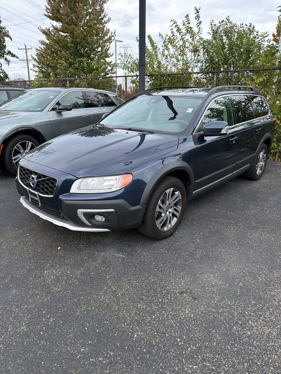2015 VOLVO XC70