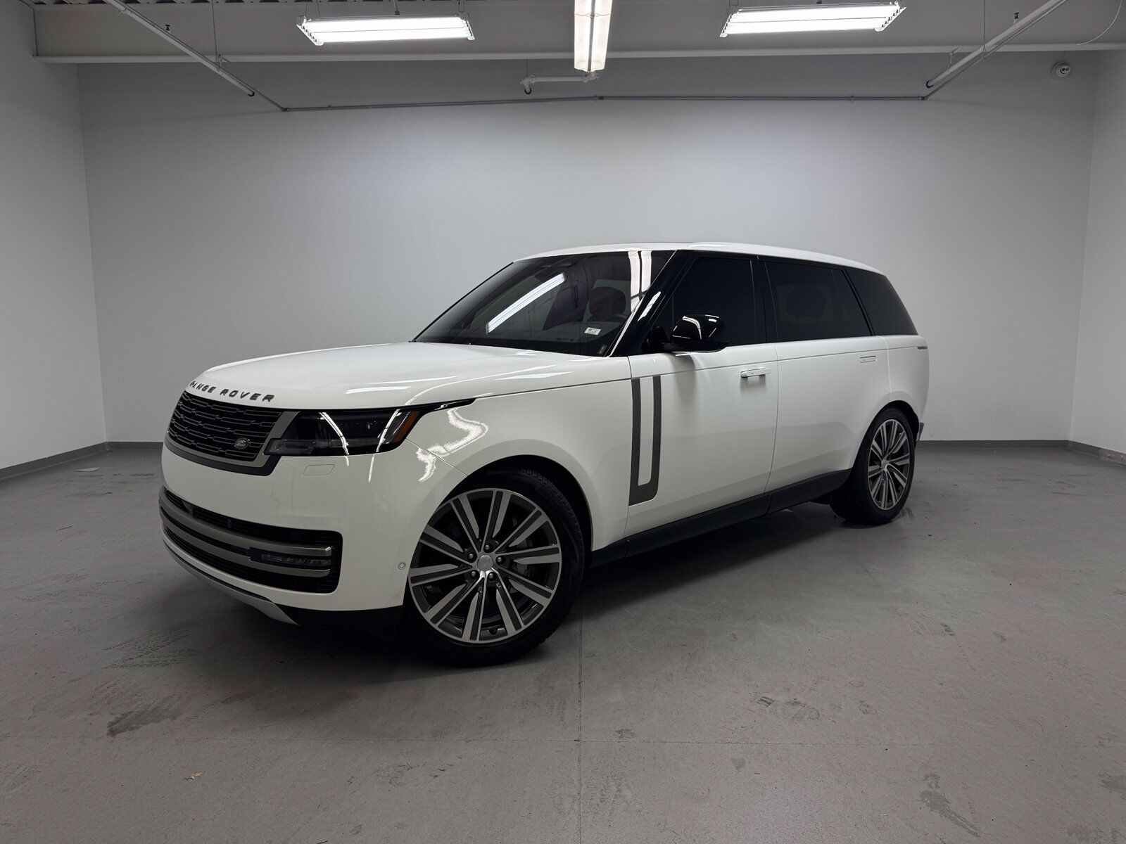 2023 LAND ROVER New Range Rover