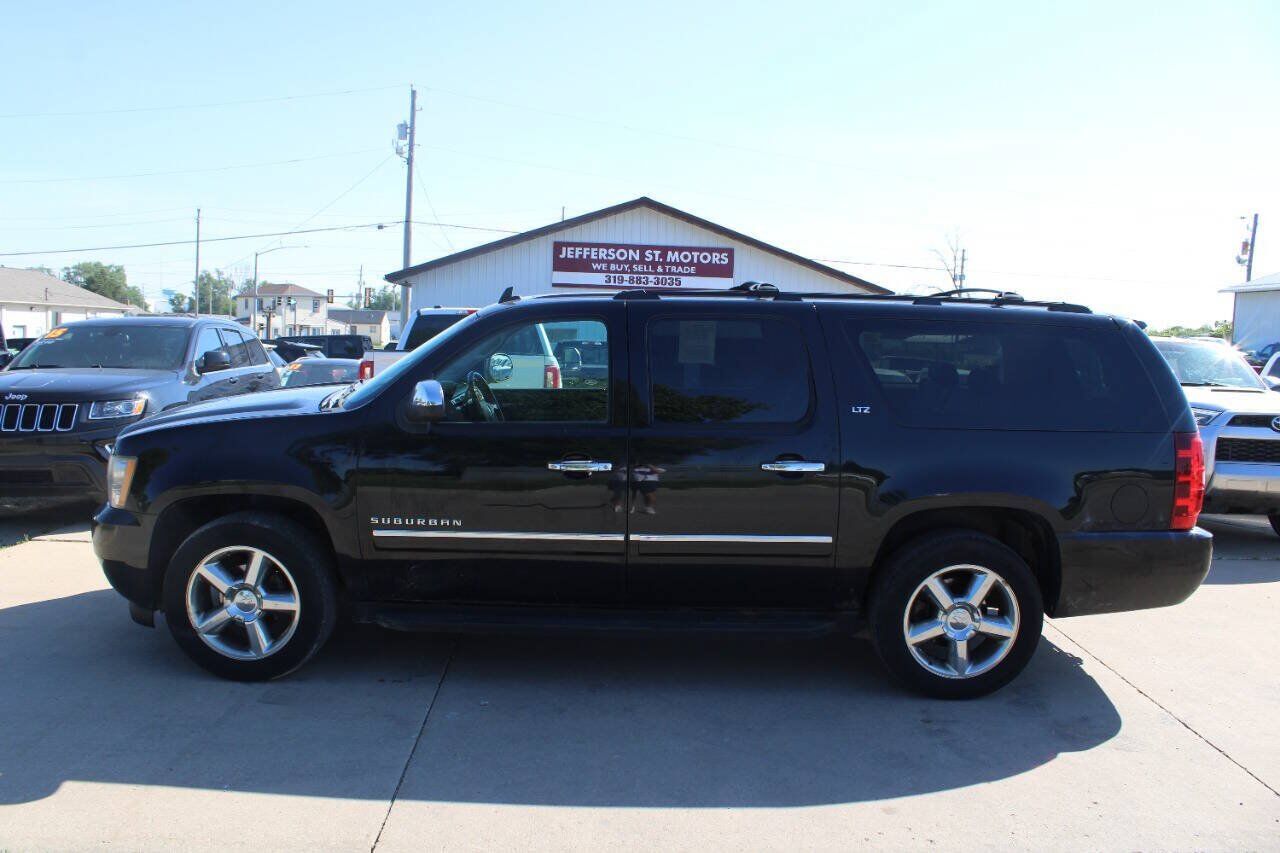 2011 CHEVROLET Suburban