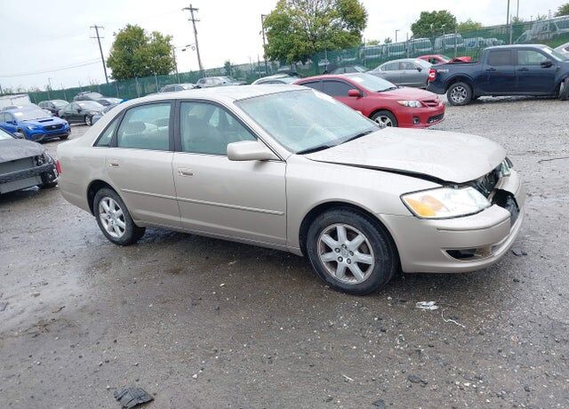 2004 TOYOTA Avalon