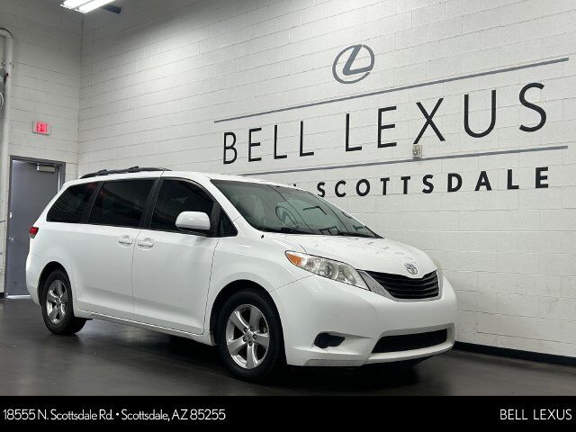 2013 TOYOTA Sienna