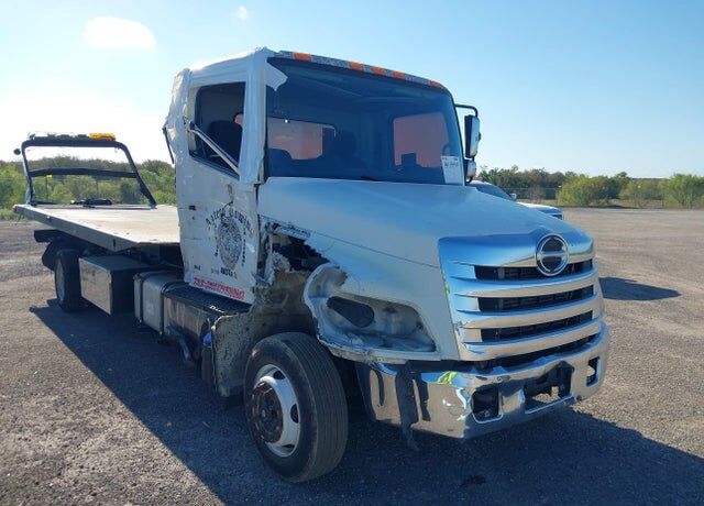 2011 HINO Incomplete Vehicle