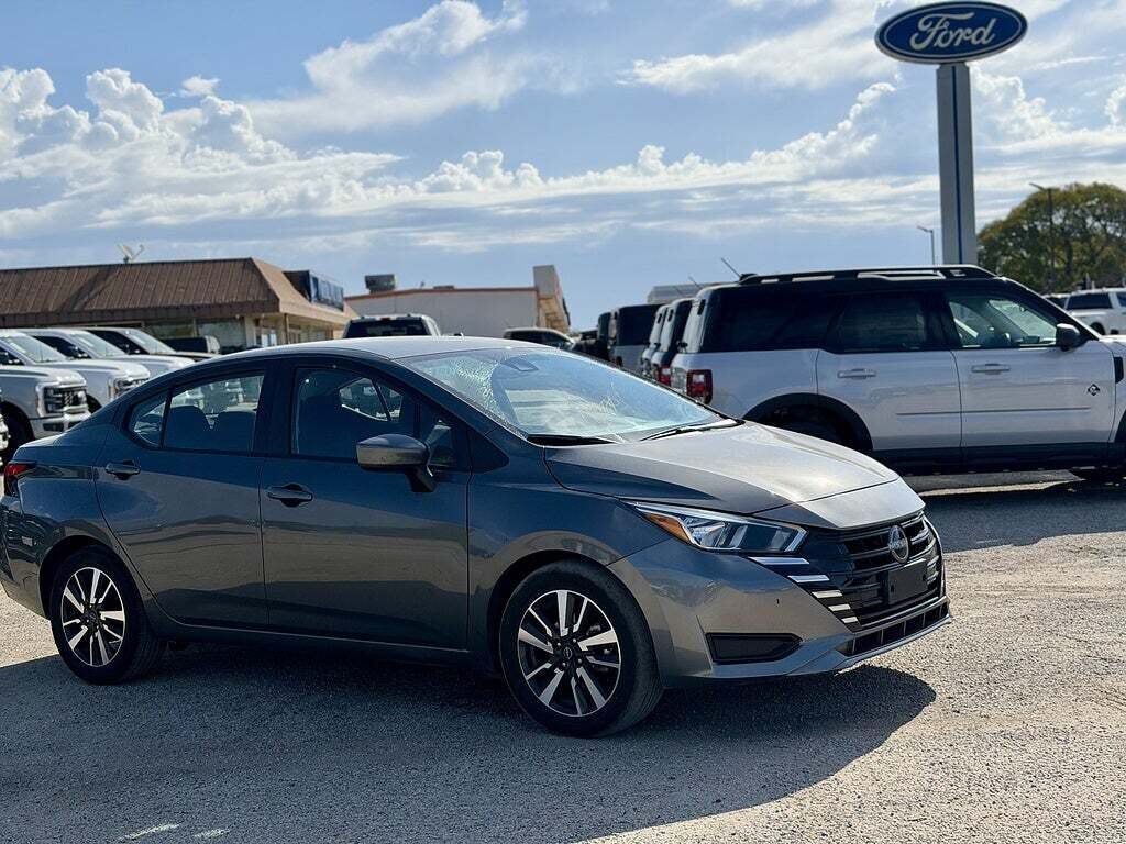 2024 NISSAN Versa