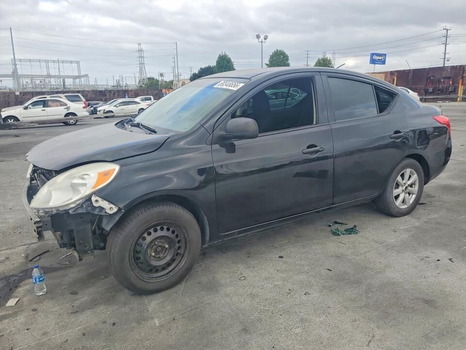 2012 NISSAN Versa
