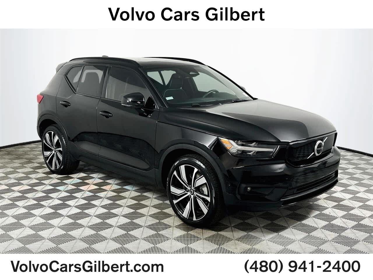 2022 VOLVO XC40