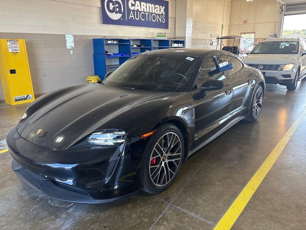2020 PORSCHE Taycan