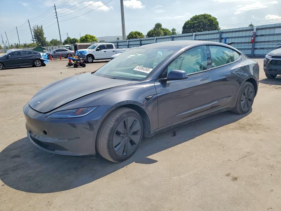 2025 TESLA Model 3