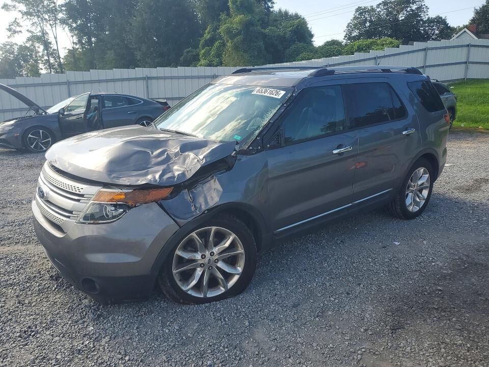 2013 FORD Explorer
