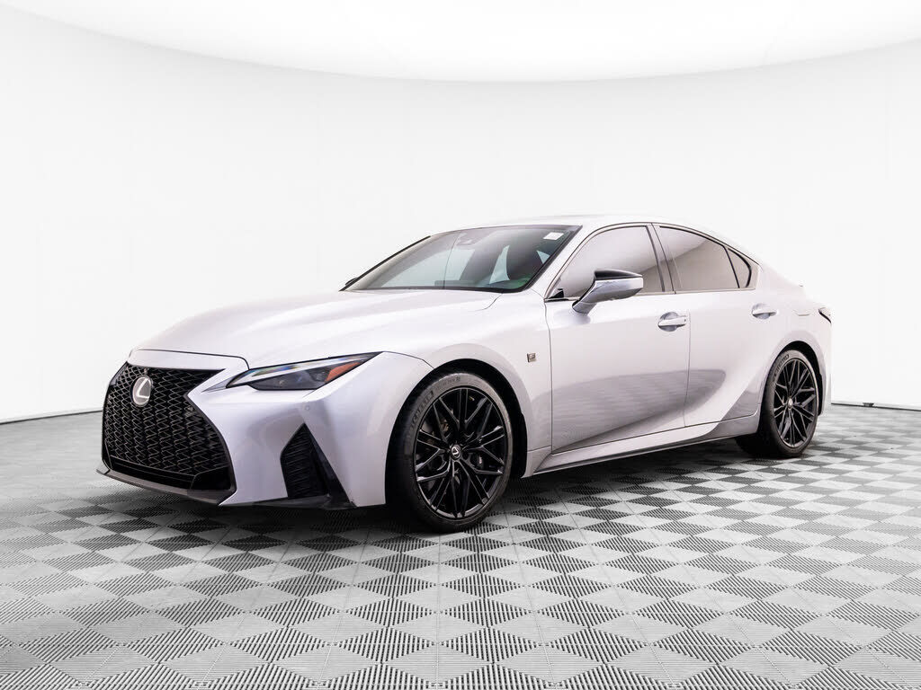 2022 LEXUS IS