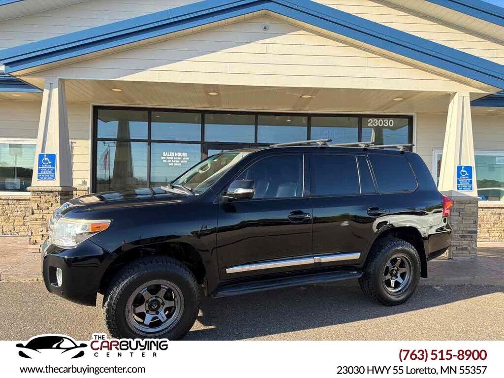 2013 TOYOTA Land Cruiser