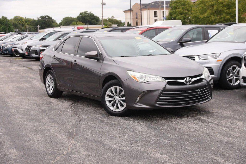 2016 TOYOTA Camry