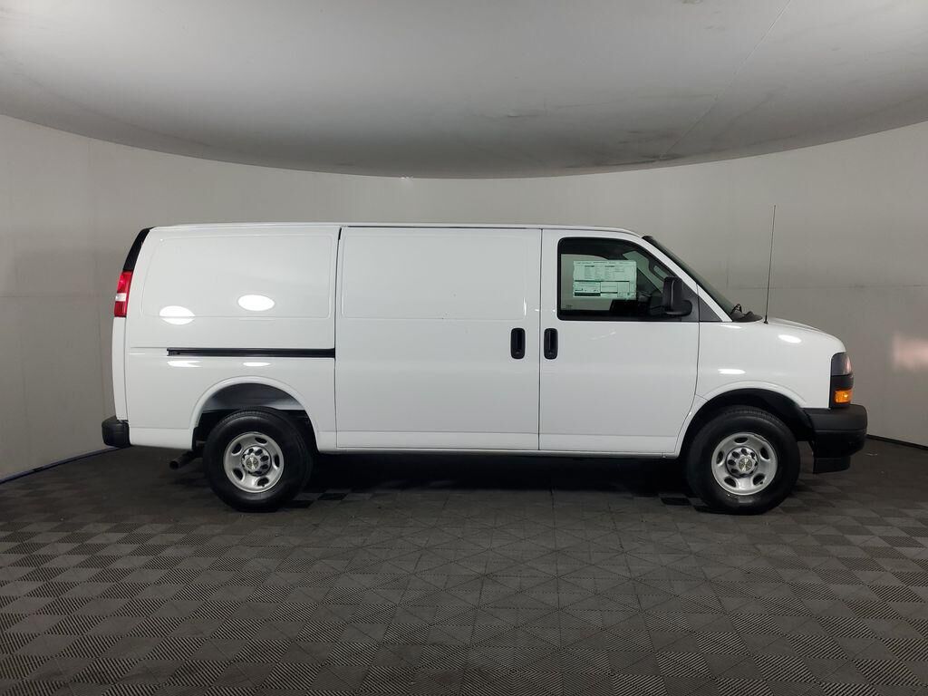 2026 CHEVROLET Express