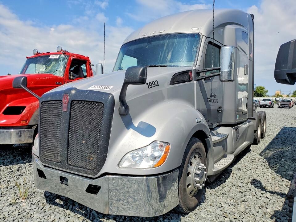 2021 KENWORTH T680