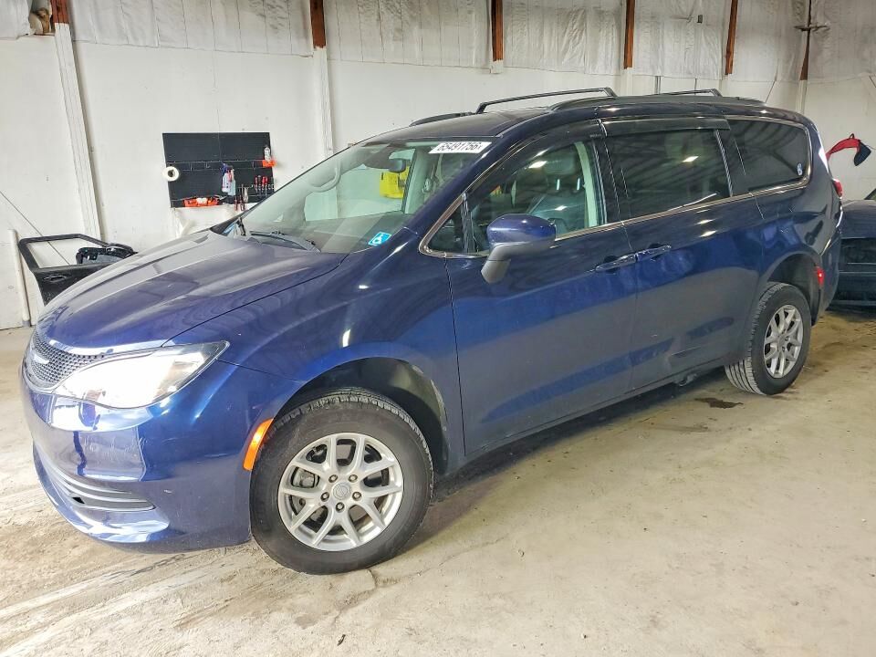 2020 CHRYSLER Voyager