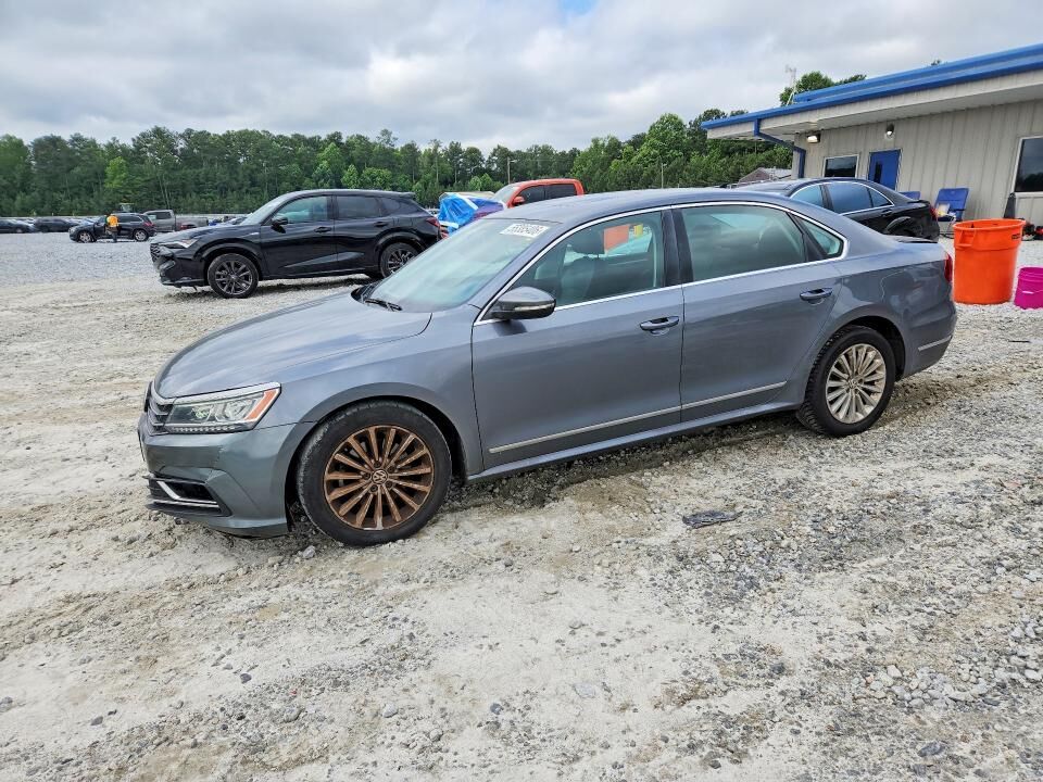 2016 VOLKSWAGEN Passat